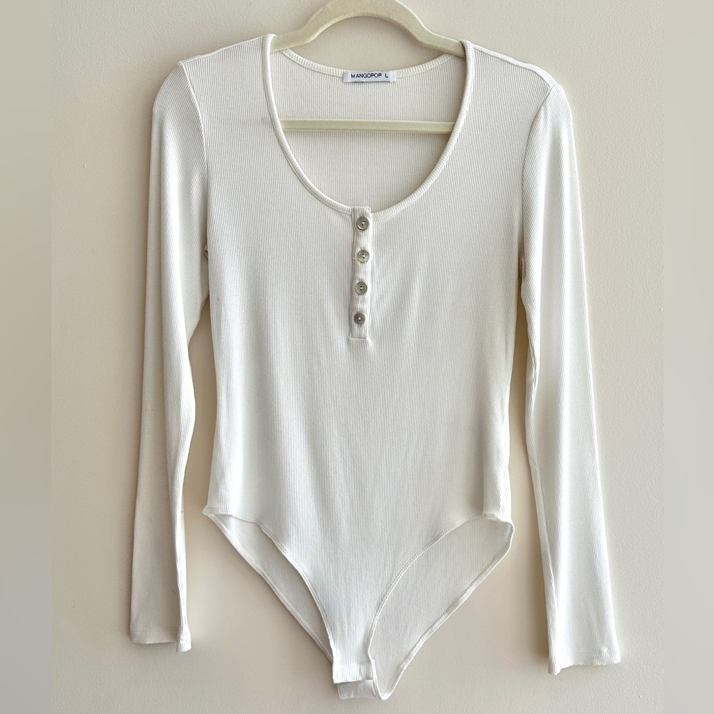 MangoPop Button Down Ribbed Long Sleeved Scoopneck Bodysuit, Size Large, White